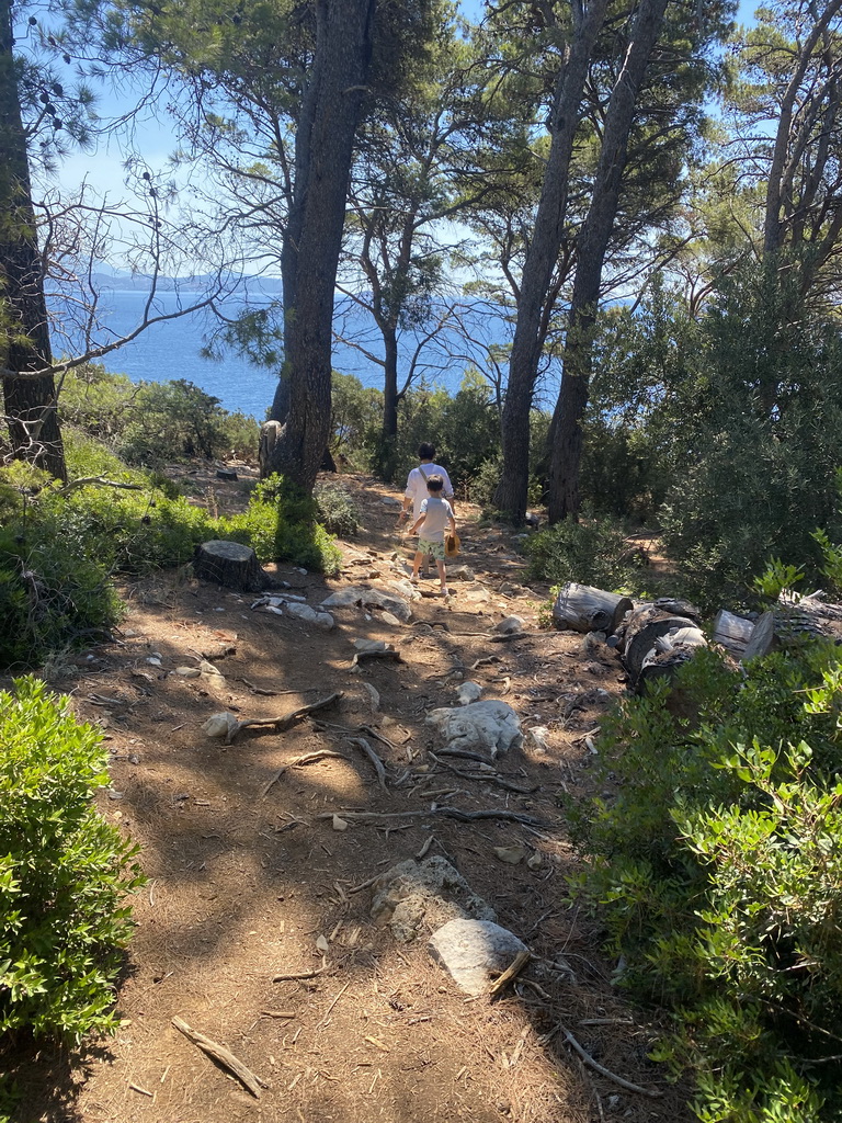 Miaomiao and Max on a path at the southeast side of the island