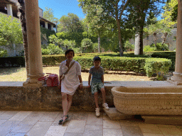 Miaomiao and Max at the cloister at the east side of the Benedictine Monastery of St. Mary, with a view on the garden