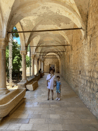 Miaomiao and Max at the cloister at the east side of the Benedictine Monastery of St. Mary