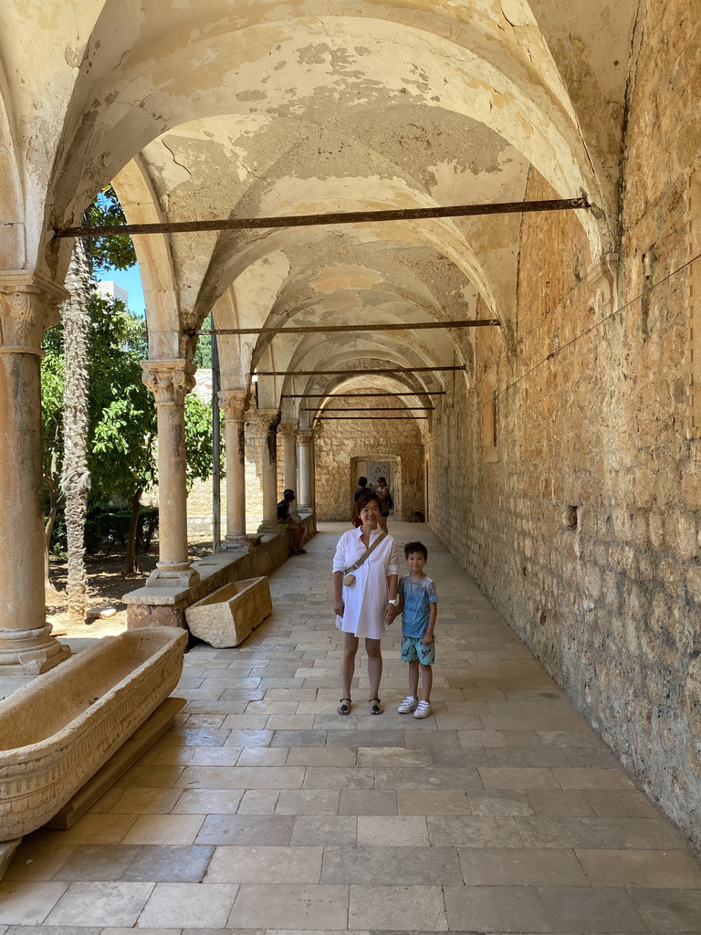 Miaomiao and Max at the cloister at the east side of the Benedictine Monastery of St. Mary