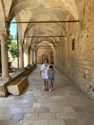 Miaomiao and Max at the cloister at the east side of the Benedictine Monastery of St. Mary