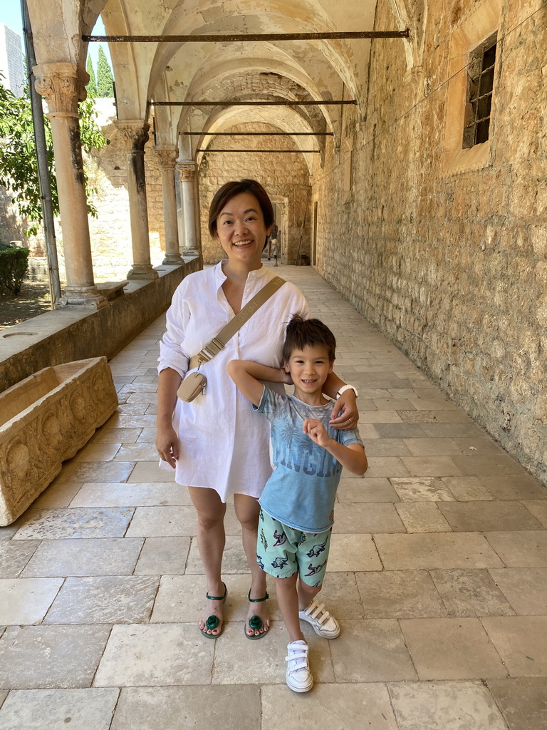 Miaomiao and Max at the cloister at the east side of the Benedictine Monastery of St. Mary