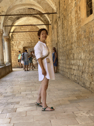 Miaomiao at the cloister at the east side of the Benedictine Monastery of St. Mary