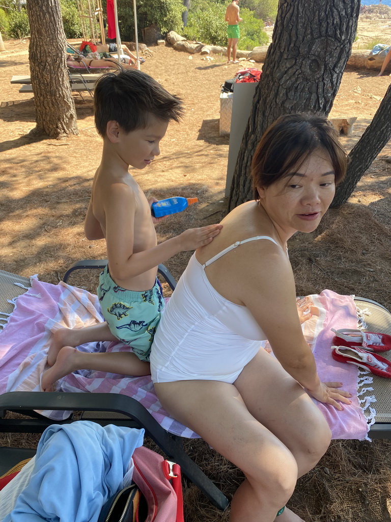 Miaomiao and Max on a lounger at the Lokrum Main Beach