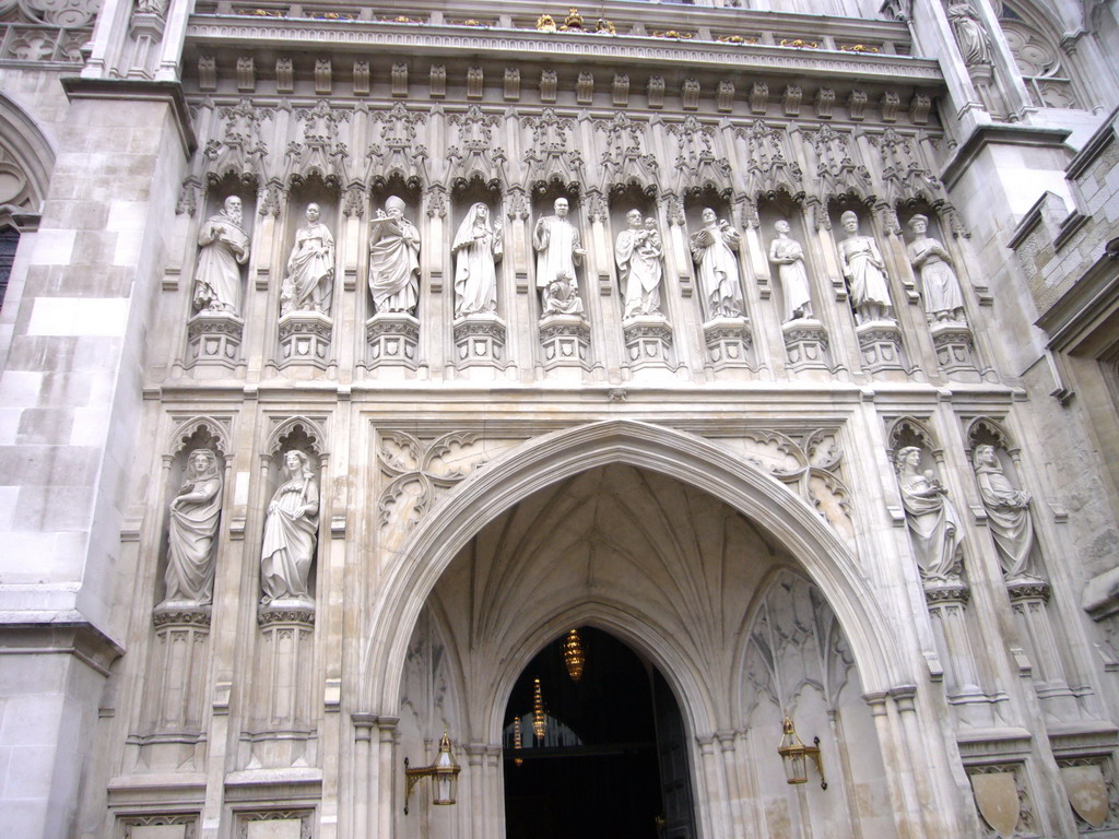Sculptures above the front entrance to Westminster Abbey