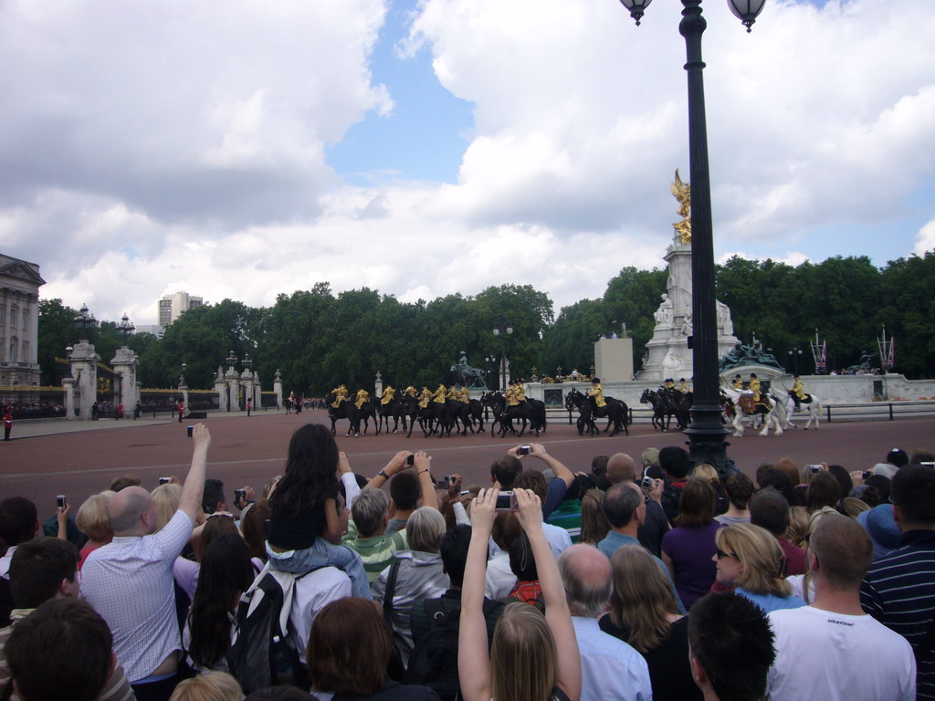 Parade at Buckingham Palace for the Queen`s Birthday, in front of the Victoria Memorial