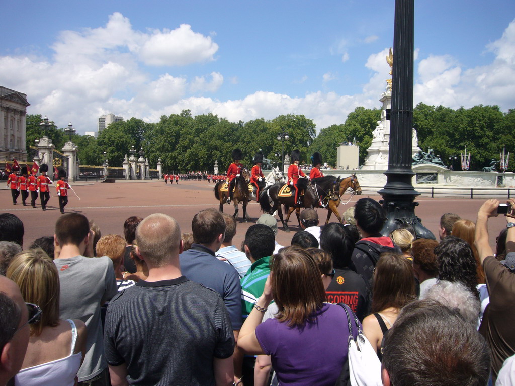 Parade at Buckingham Palace for the Queen`s Birthday, in front of the Victoria Memorial