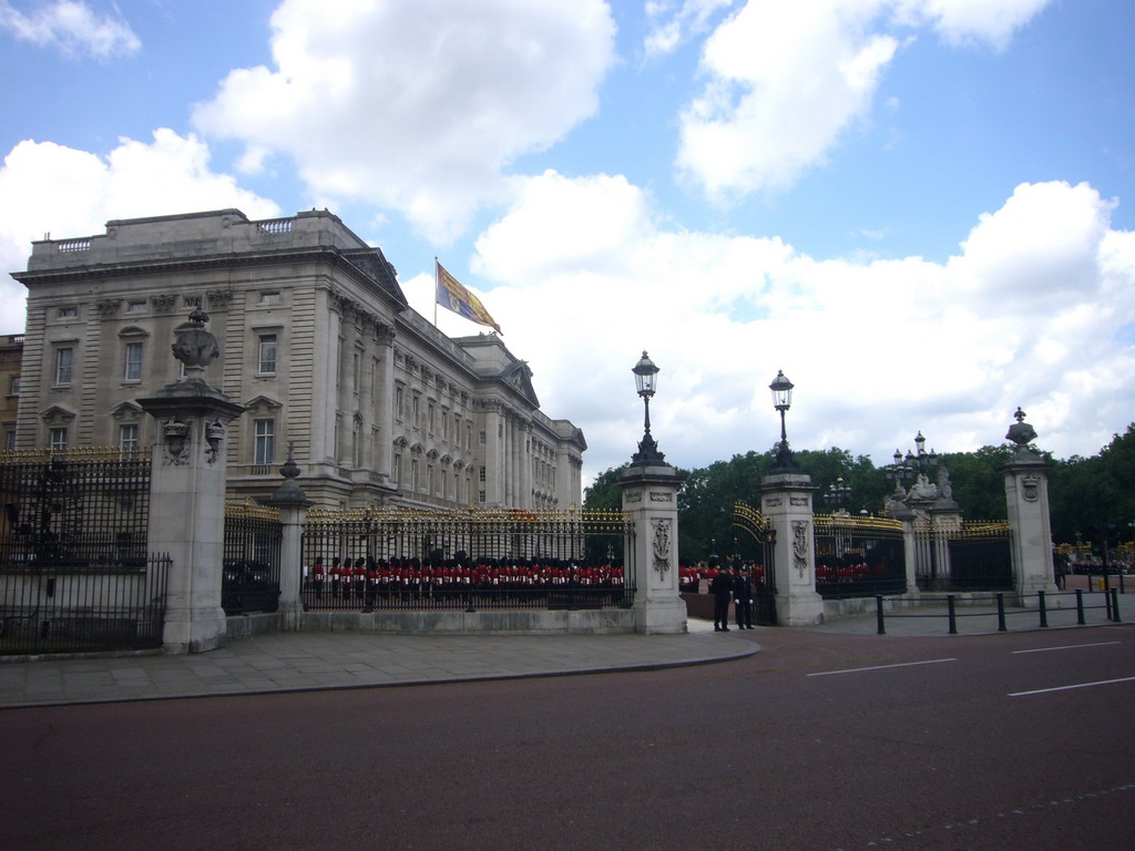 Fanfare at Buckingham Palace for the Queen`s Birthday