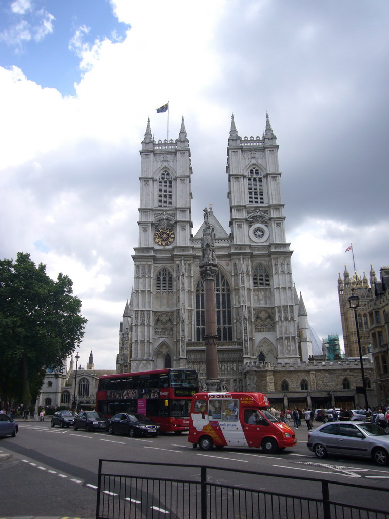 The front of Westminster Abbey