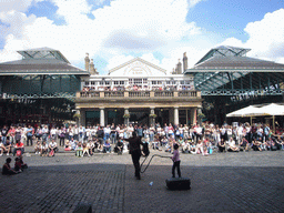 Street artists in front of the Covent Garden Market