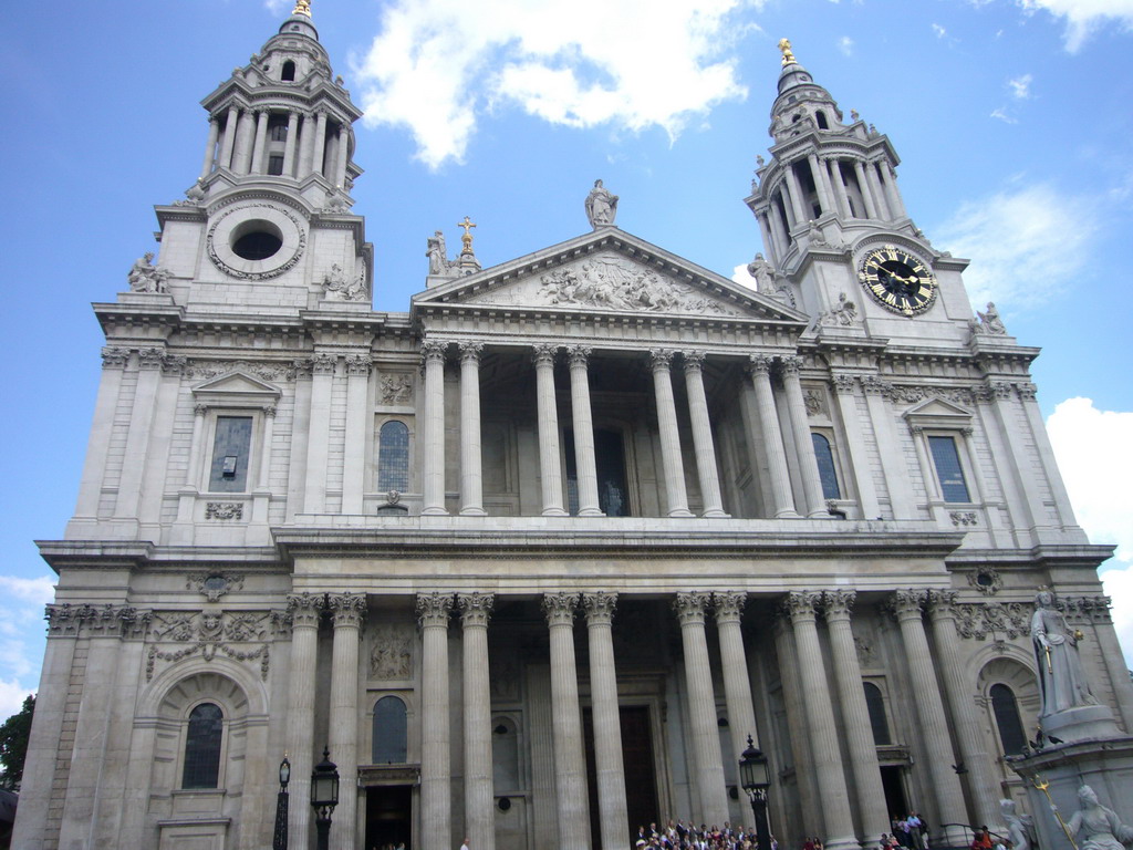 Front of St. Paul`s Cathedral