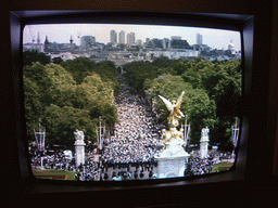 london_1_315 - 269 kb - 1024x768 - The Mall and the Victoria Memorial, during the festivities for the Queen`s Birthday, on television The Mall and the Victoria Memorial, during the festivities for the Queen`s Birthday, on television