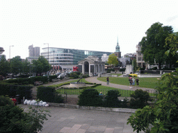 The Tower Hill, with the Tower Hill Memorial and the All Hallows-by-the-Tower church