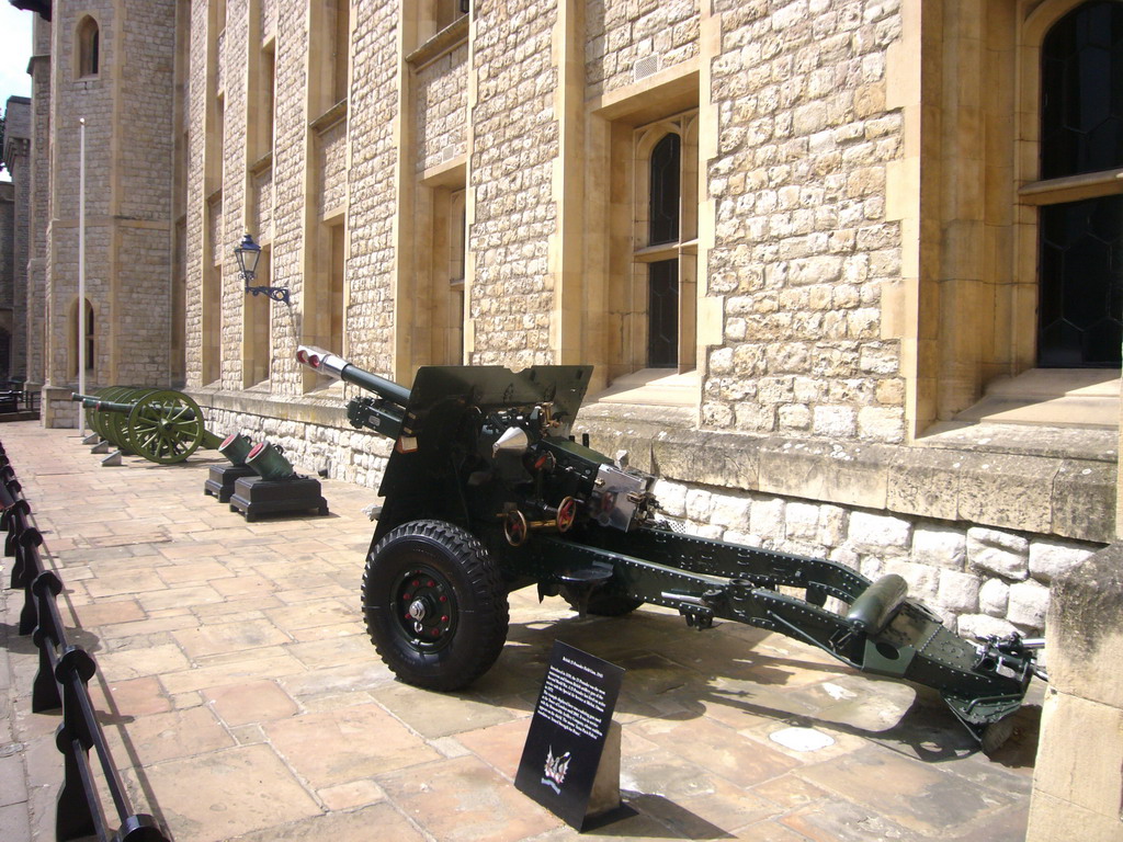 Cannons in front of the Jewel House at the Tower of London