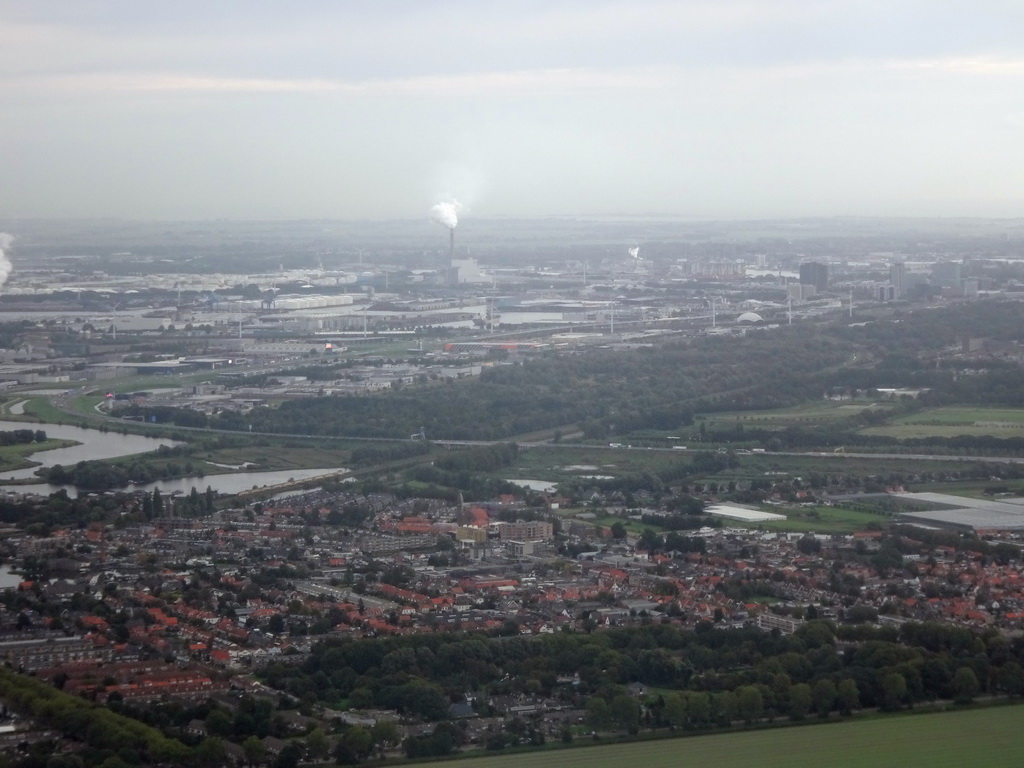 Area to the southwest of Schiphol, viewed from the airplane from Amsterdam