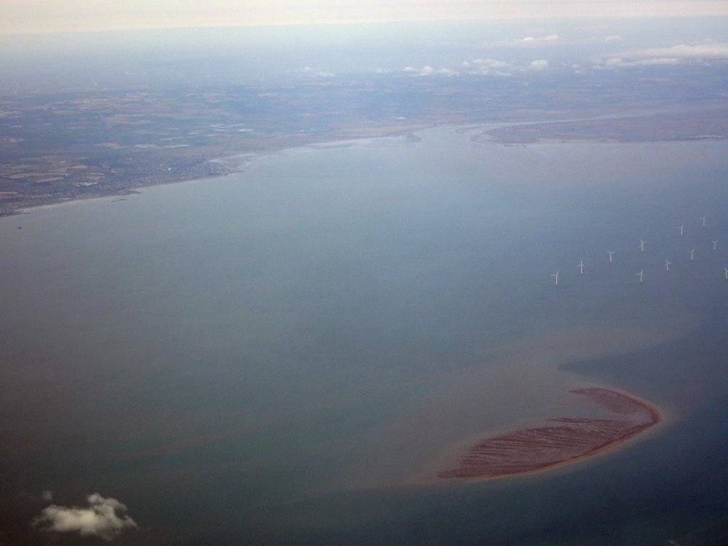 The east coast of England with the Swale channel, an island and the Kentish Flats Offshore Wind Farm, viewed from the airplane from Amsterdam
