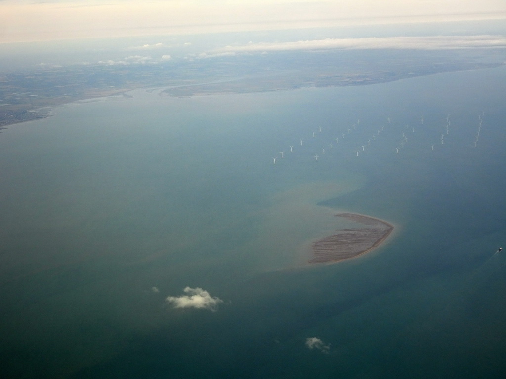 The east coast of England with the Swale channel, an island and the Kentish Flats Offshore Wind Farm, viewed from the airplane from Amsterdam