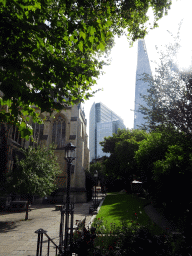 The southwest side of the Southwark Cathedral, the News Building and the Shard building, viewed from Cathedral Street