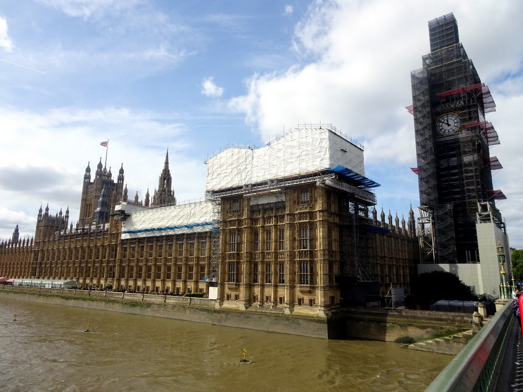 The Thames river and the Palace of Westminster with the Big Ben, viewed from the Westminster Bridge