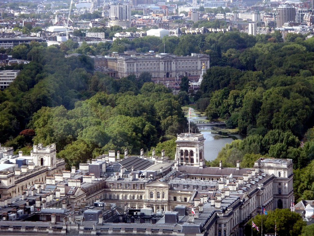 The Foreign & Commonwealth Office, St. James`s Park, the Victoria Memorial and Buckingham Palace, viewed from capsule 17 of the London Eye