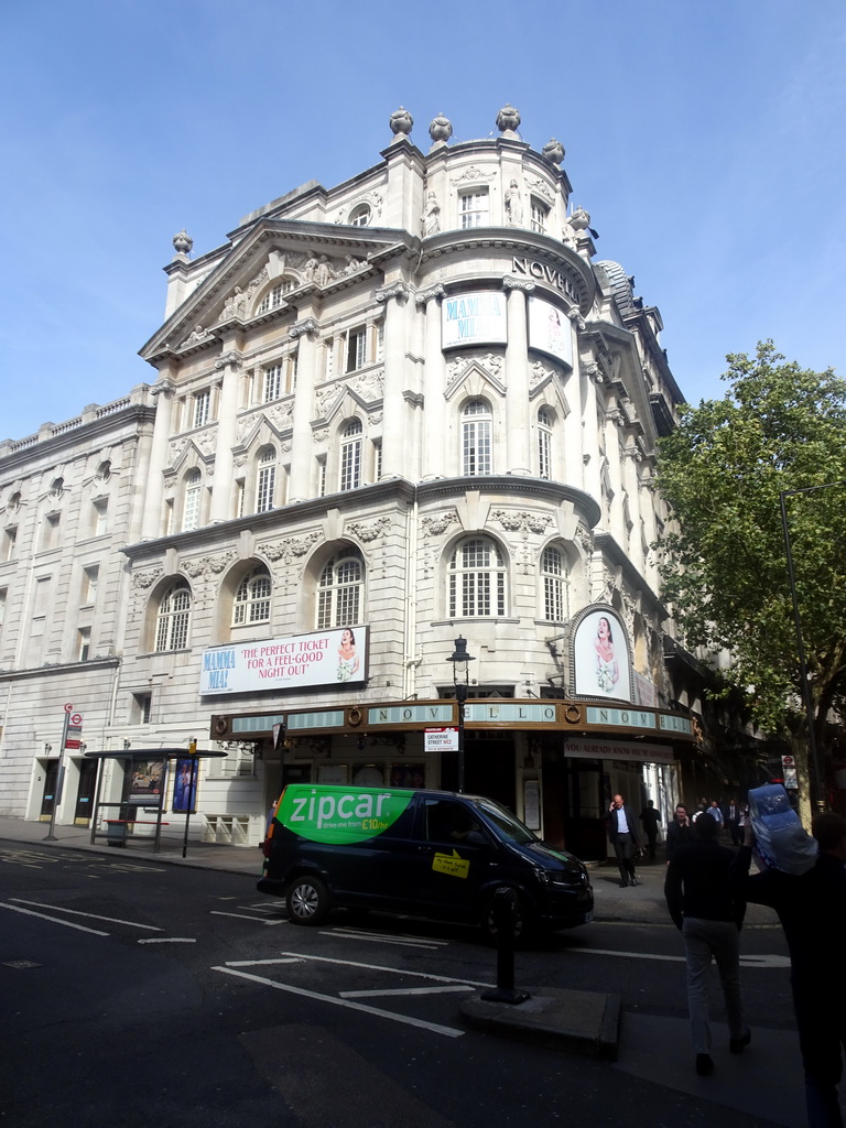 Front of the Novello Theatre at the crossing of the Catherine Street and the Aldwych street