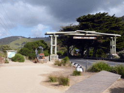 The Great Ocean Road Memorial Arch and Memorial Sculpture at Eastern View