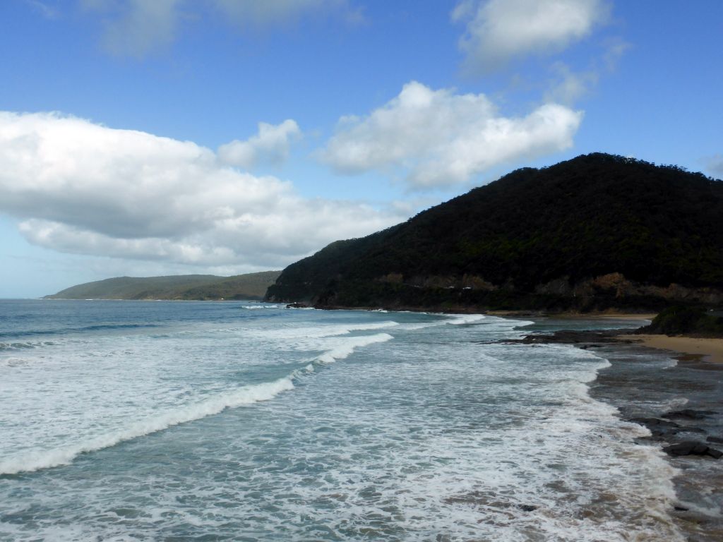 Coastline at the Cumberland River Holiday Park, viewed from a viewing point next to the Great Ocean Road