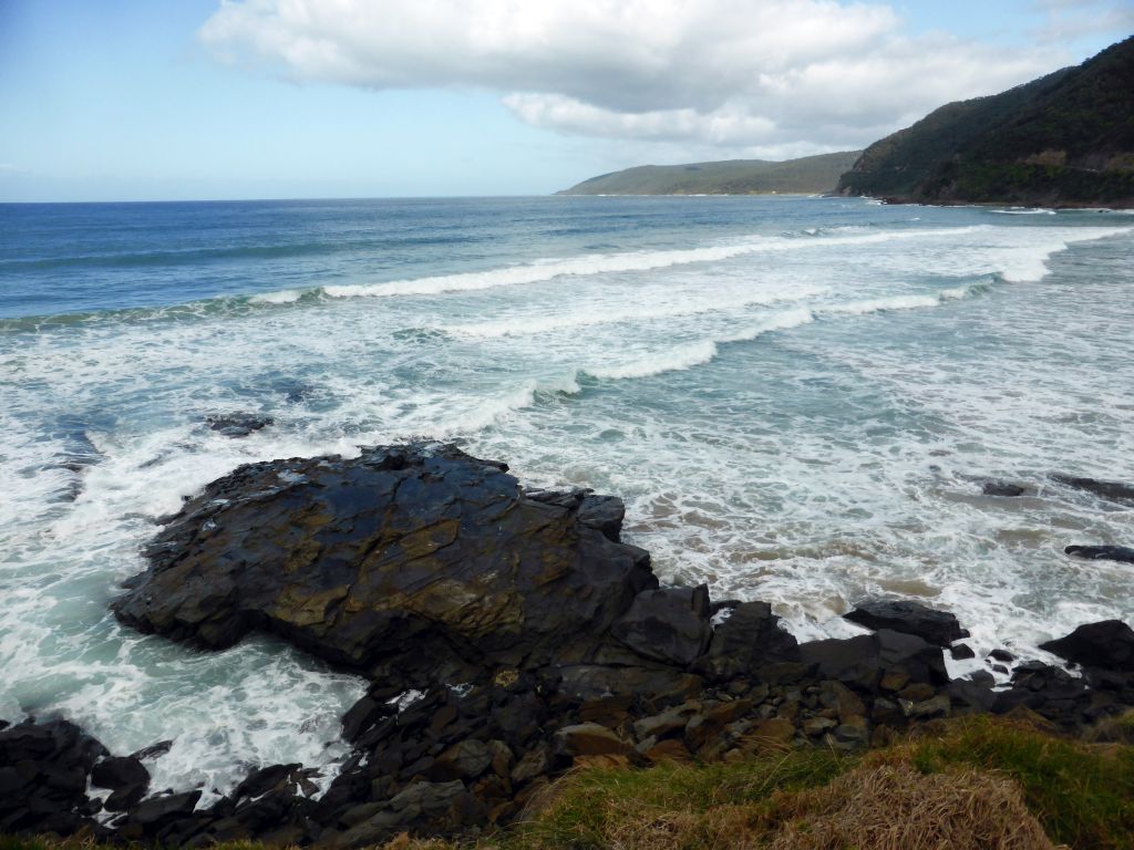 Coastline at the Cumberland River Holiday Park, viewed from a viewing point next to the Great Ocean Road