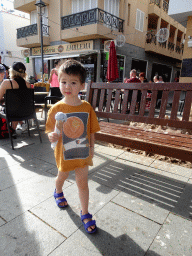 Max with an ice cream at the Calle del Valle Menéndez street