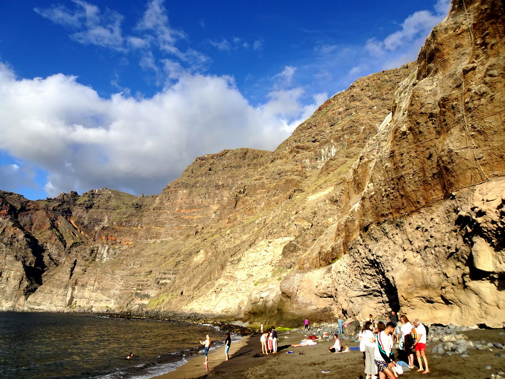 The Playa de los Gigantes beach and the Acantilados de Los Gigantes cliffs