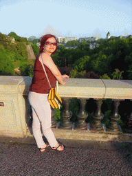 Miaomiao at the Place de la Constitution square, with a view on the Vallée de la Pétrusse valley