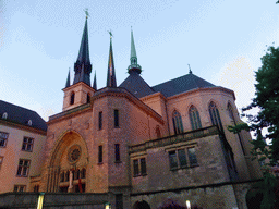 Southwest side of the Notre-Dame Cathedral at the Boulevard Franklin Delano Roosevelt