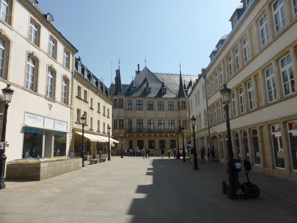 The Rue de la Reine street and the front of the Grand Ducal Palace