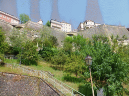 Wall below the Chemin de la Corniche street, viewed from the Rue Plaetis street