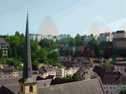 The Grund district and the tower of the Johanneskirche church, viewed from the viewpoint on top of the Casemates du Bock