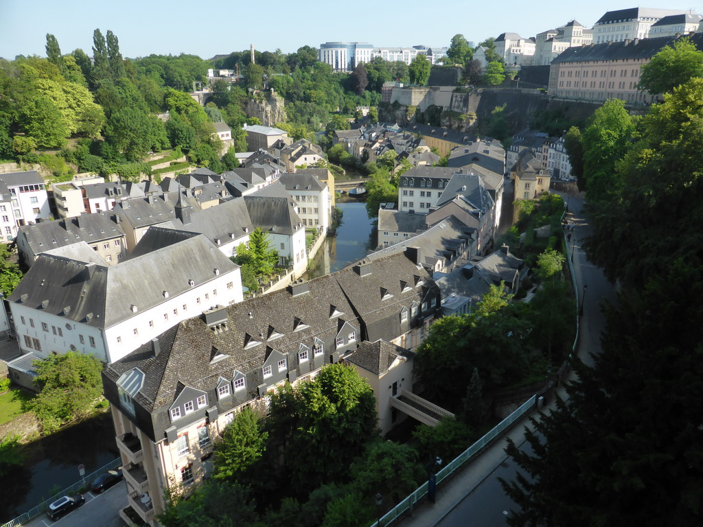 The Grund district with the Alzette-Uelzecht river, the Rue Münster bridge and the State Archives building, viewed from the Chemin de la Corniche street