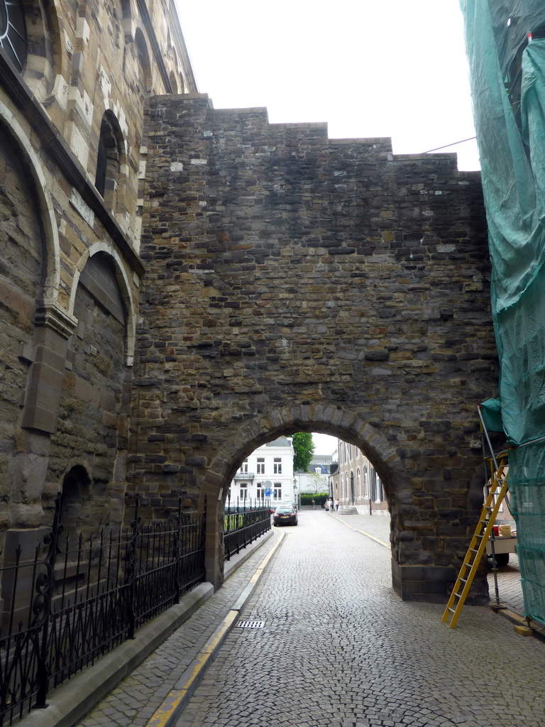 Southern gate at the westwork of the Sint-Servaasbasiliek church