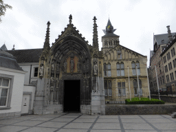 Northwestern side of the Sint-Servaasbasiliek church at the Keizer Karelplein square