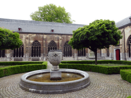 Fountain at the center of the cloister garden of the Sint-Servaasbasiliek church