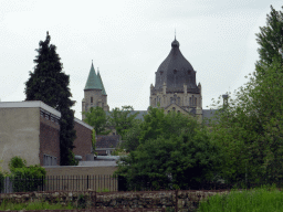 The Sint-Lambertuskerk church, viewed from the Hoge Fronten park