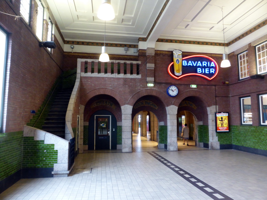 Main Hall of the Maastricht Railway Station, with staircase and tunnels to the platforms