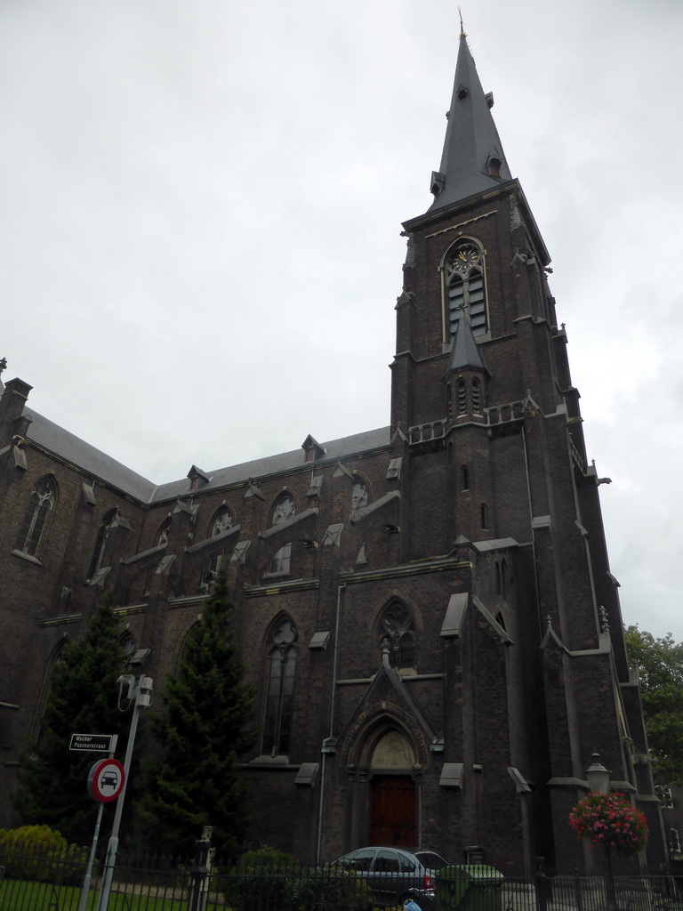 The Sint-Martinuskerk church, viewed from the crossing of the Rechtstraat street and the Wycker Pastoorstraat street