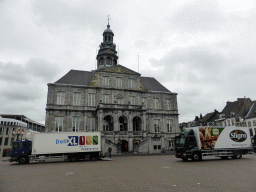 The Markt square with the front of the City Hall