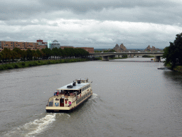 Boat in the Maas river, the John F. Kennedybrug bridge, the Bonnefantenmuseum and the Limburg Government buildings, viewed from the Hoge Brug pedestrian bridge