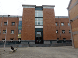 Front of the Bonnefantenmuseum at the Avenue Céramique