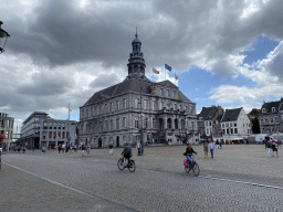 The Markt square with the northwest side of the City Hall