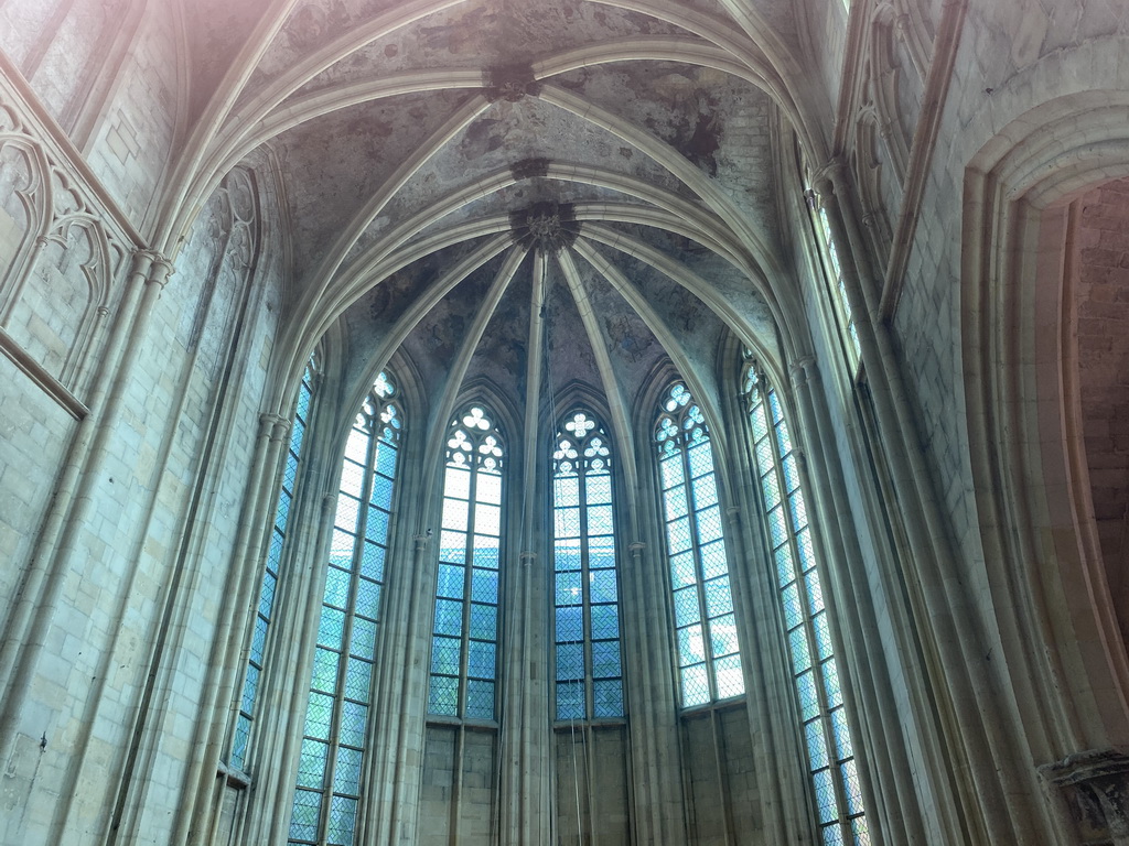 Apse and ceiling of the Bookstore Dominicanen, viewed from the First Floor