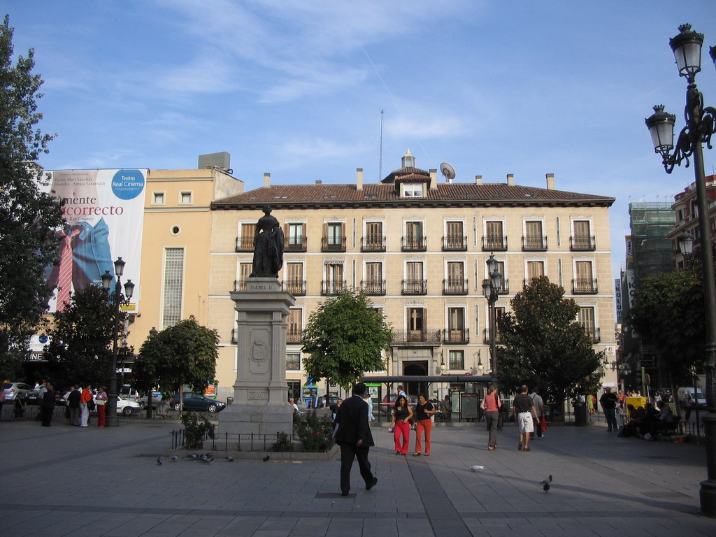 The Plaza de Isabel II square, with the statue of Isabel II