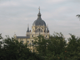 The back side of the Almudena Cathedral, from the Jardines del Emir Mohamed I gardens