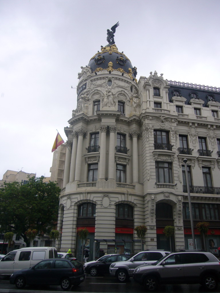 The Metropolis Building (Edificio Metrópolis)